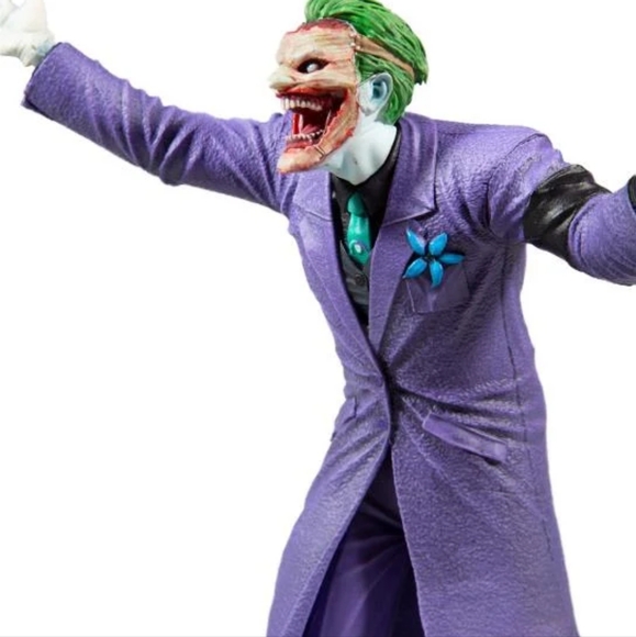 DC Comics The Joker Death of the Family (Greg Capullo) Statue - Picture 4 of 5